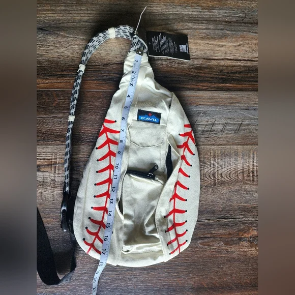 NWT KAVU Cream Baseball Sling Bag - Picture 7 of 8